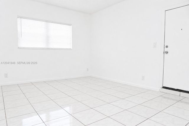 411 SE 10th Street 1, Hallandale Beach, FL 33009