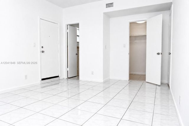 411 SE 10th Street 1, Hallandale Beach, FL 33009
