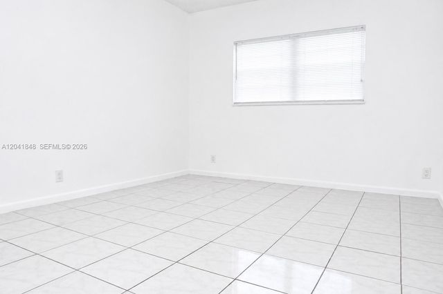 411 SE 10th Street 1, Hallandale Beach, FL 33009