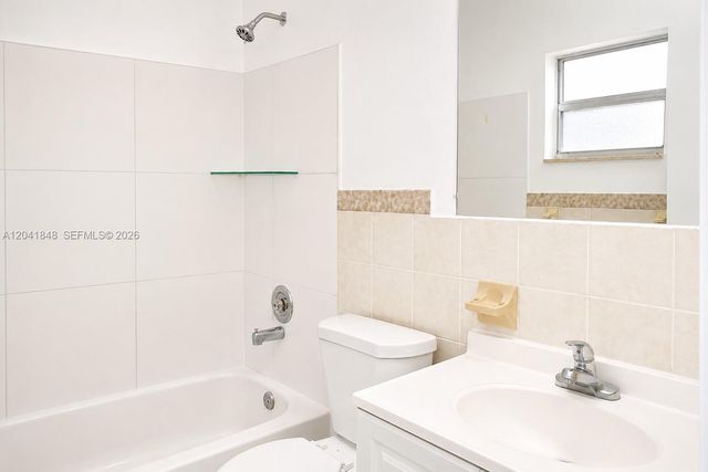 411 SE 10th Street 1, Hallandale Beach, FL 33009
