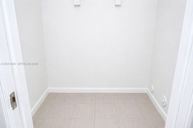 411 SE 10th Street 1, Hallandale Beach, FL 33009