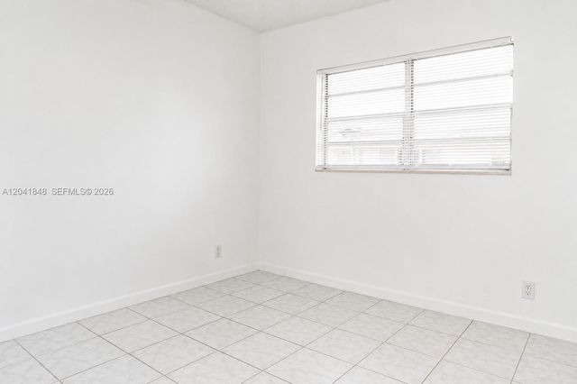 411 SE 10th Street 1, Hallandale Beach, FL 33009