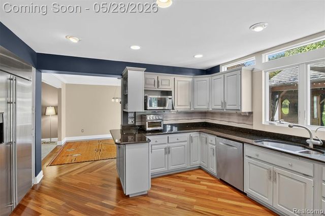 3861 Bradford Square Drive, Ann Arbor, MI 48103