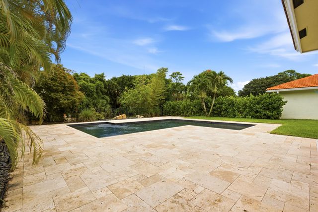 119 Hidden Hollow Drive, Palm Beach Gardens, FL 33418