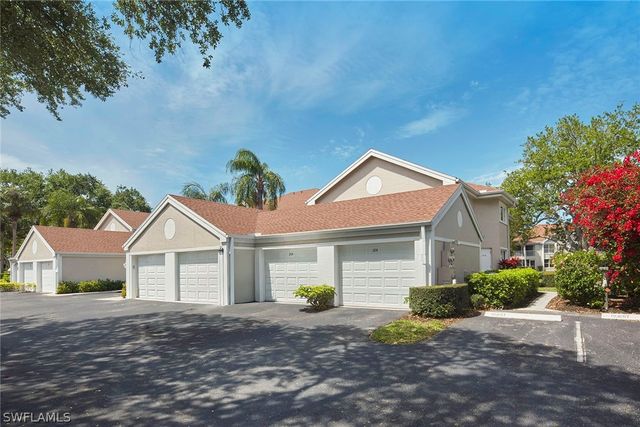 9856 Luna CIR A104, Naples, FL 34109
