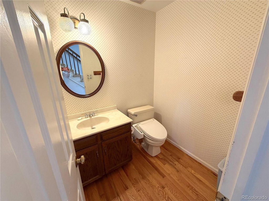 Image 13 of property listing at 9114 W Progress Avenue, Littleton, CO 80123