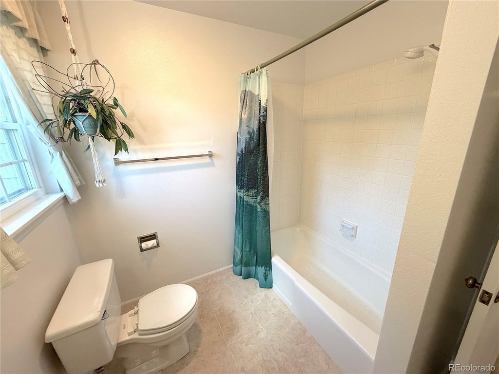 Image 21 of property listing at 9114 W Progress Avenue, Littleton, CO 80123