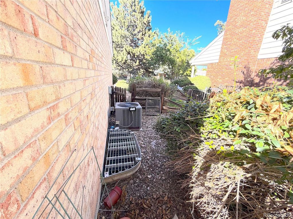 Image 36 of property listing at 9114 W Progress Avenue, Littleton, CO 80123