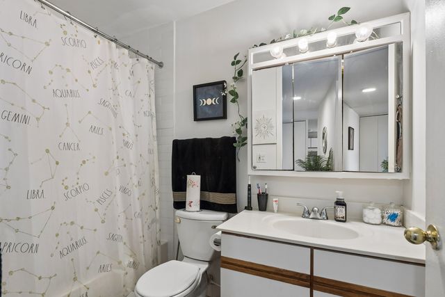3001 S Michigan Avenue 2105, Chicago, IL 60616