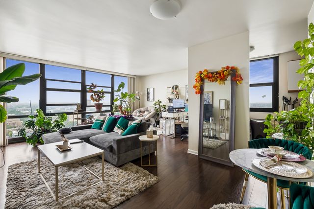 3001 S Michigan Avenue 2105, Chicago, IL 60616