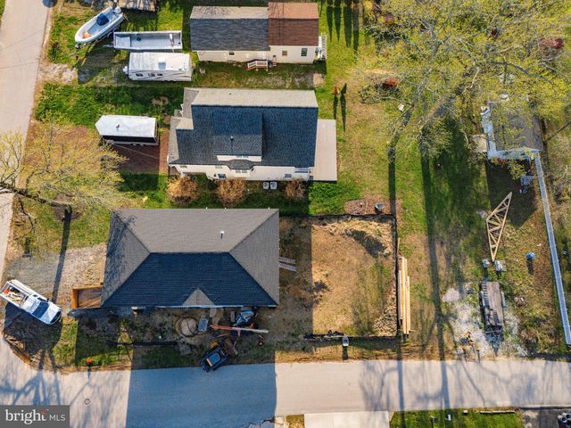 918 SUE GROVE RD, Essex, MD 21221