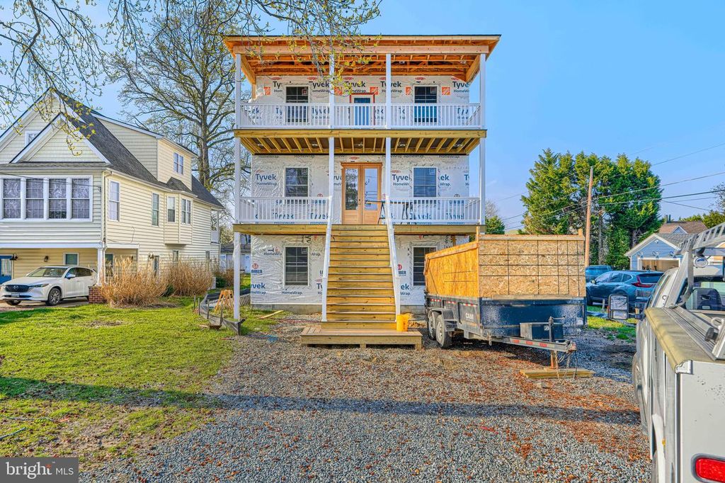 918 SUE GROVE RD, Essex, MD 21221