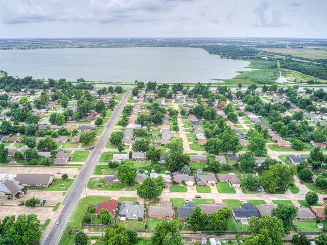 3708 N Bryan Avenue, Bethany, OK 73008