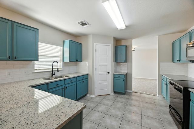 3933 Brook Hollow Drive, Schertz, TX 78154