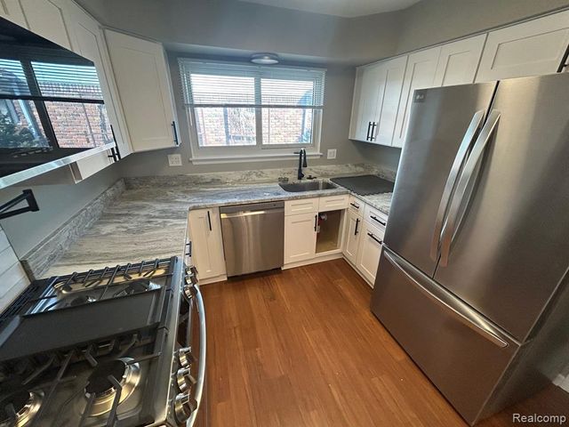 15053 Inbrook Drive, Plymouth, MI 48170