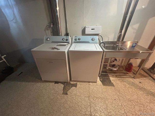 15053 Inbrook Drive, Plymouth, MI 48170