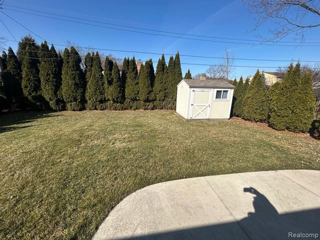 15053 Inbrook Drive, Plymouth, MI 48170