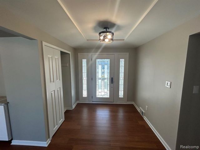 15053 Inbrook Drive, Plymouth, MI 48170