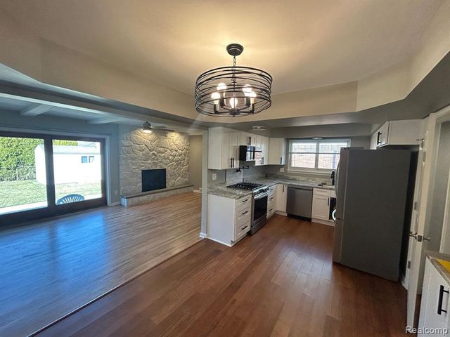 15053 Inbrook Drive, Plymouth, MI 48170