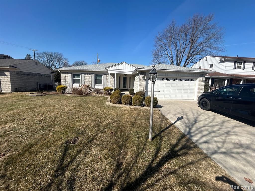 15053 Inbrook Drive, Plymouth, MI 48170