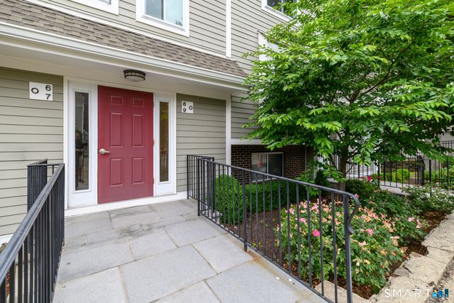 71 Aiken Street O8, Norwalk, CT 06851