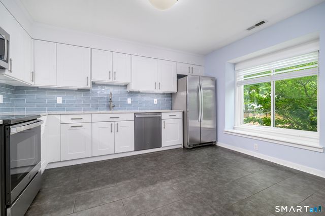 71 Aiken Street O8, Norwalk, CT 06851