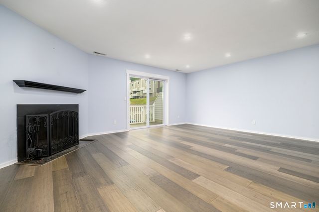 71 Aiken Street O8, Norwalk, CT 06851