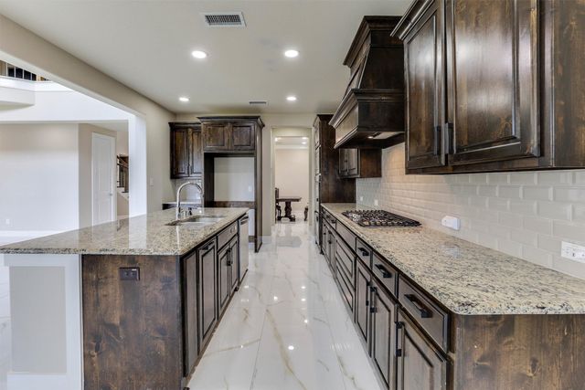 263 TIMBER CREEK Lane, Frisco, TX 75033