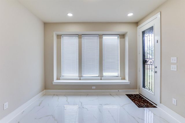 263 TIMBER CREEK Lane, Frisco, TX 75033