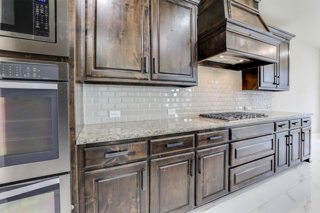 263 TIMBER CREEK Lane, Frisco, TX 75033