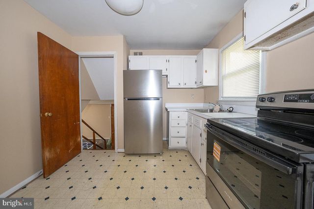 1317 IDLEWOOD RD, Wilmington, DE 19805