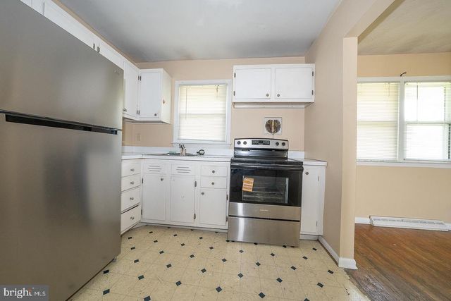1317 IDLEWOOD RD, Wilmington, DE 19805