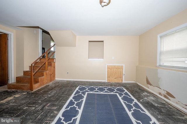 1317 IDLEWOOD RD, Wilmington, DE 19805