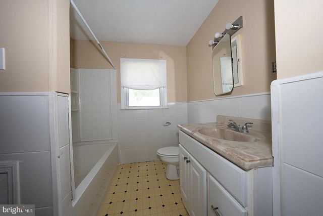 1317 IDLEWOOD RD, Wilmington, DE 19805