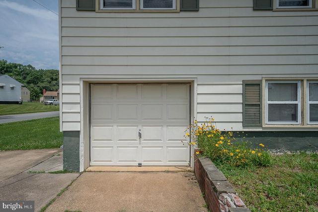 1317 IDLEWOOD RD, Wilmington, DE 19805