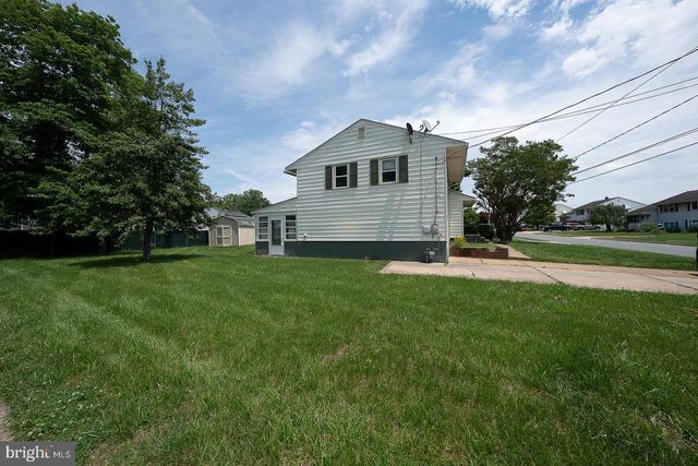 1317 IDLEWOOD RD, Wilmington, DE 19805