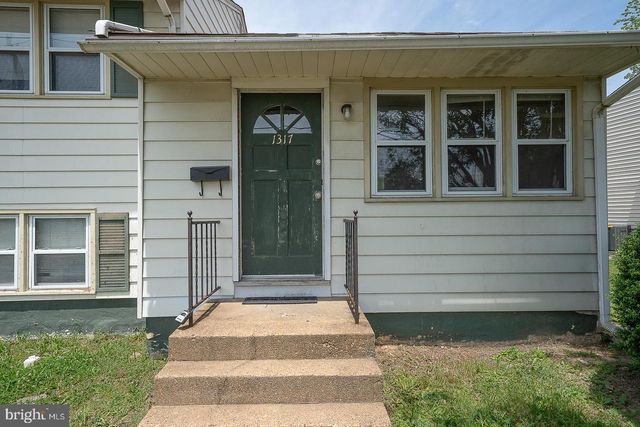 1317 IDLEWOOD RD, Wilmington, DE 19805