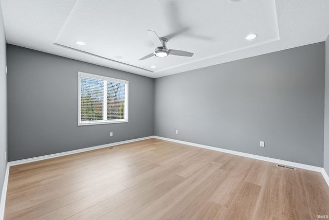 15279 Harrison Lake Cove, Fort Wayne, IN 46814
