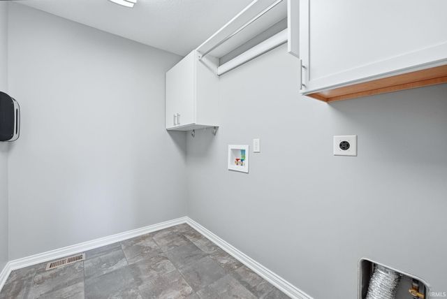 15279 Harrison Lake Cove, Fort Wayne, IN 46814