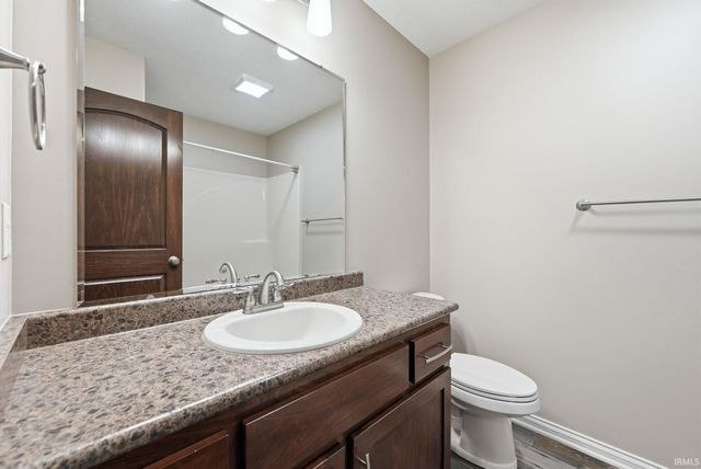 15279 Harrison Lake Cove, Fort Wayne, IN 46814