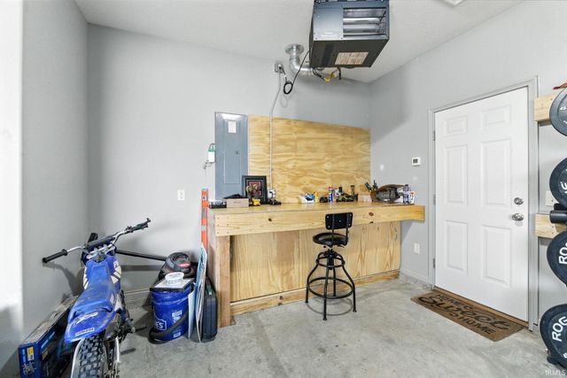 15279 Harrison Lake Cove, Fort Wayne, IN 46814