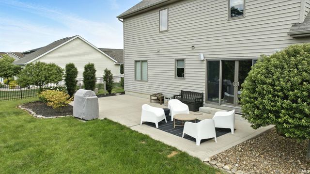 15279 Harrison Lake Cove, Fort Wayne, IN 46814