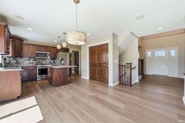 15279 Harrison Lake Cove, Fort Wayne, IN 46814