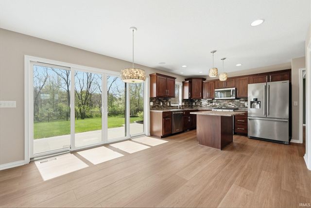 15279 Harrison Lake Cove, Fort Wayne, IN 46814