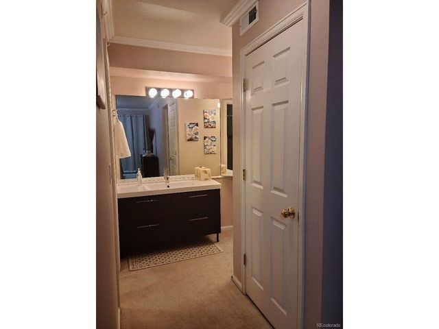 9110 E Arbor Cir H, Englewood, CO 80111