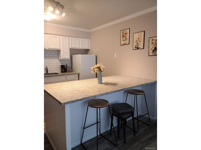 9110 E Arbor Cir H, Englewood, CO 80111