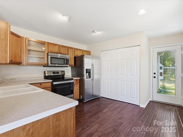 664 Carybrook Court, York, SC 29745