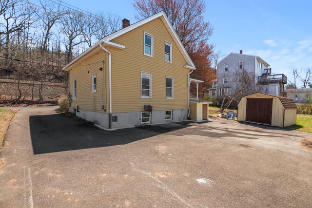 371 South Colony Street, Meriden, CT 06451