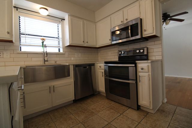 4013 18th Street, Plano, TX 75074