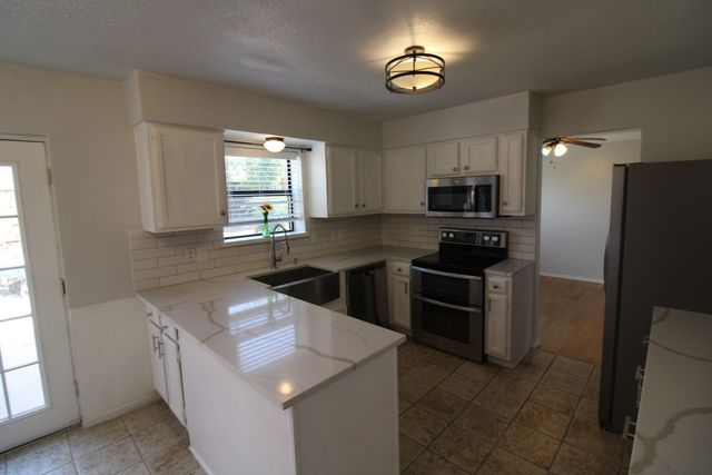 4013 18th Street, Plano, TX 75074
